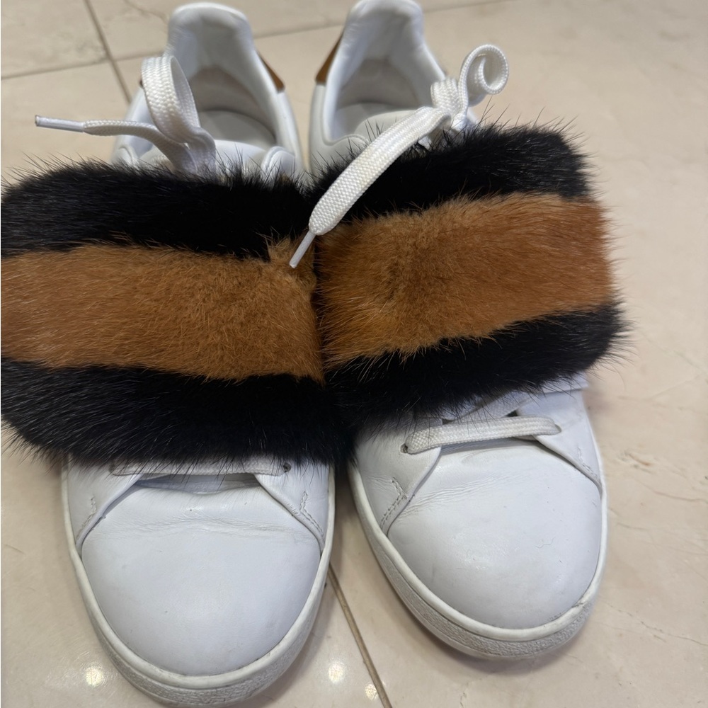 Louis Vuitton Sneakers with fur